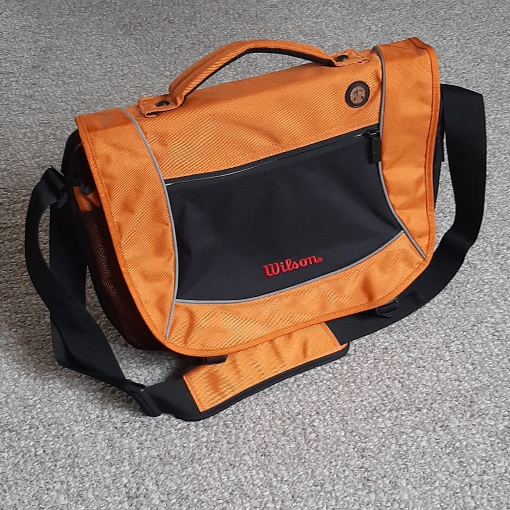 Wilson Laptop Computer Expendable Briefcase